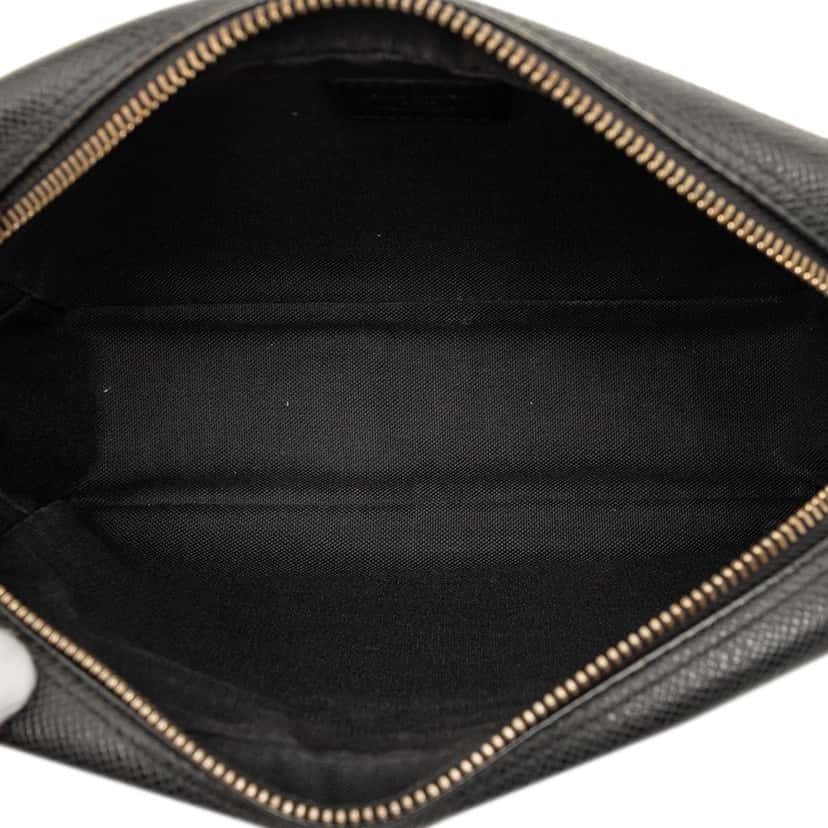 Louis Vuitton Taiga Pochette Kaluga Black Leather Very good condition - Model View