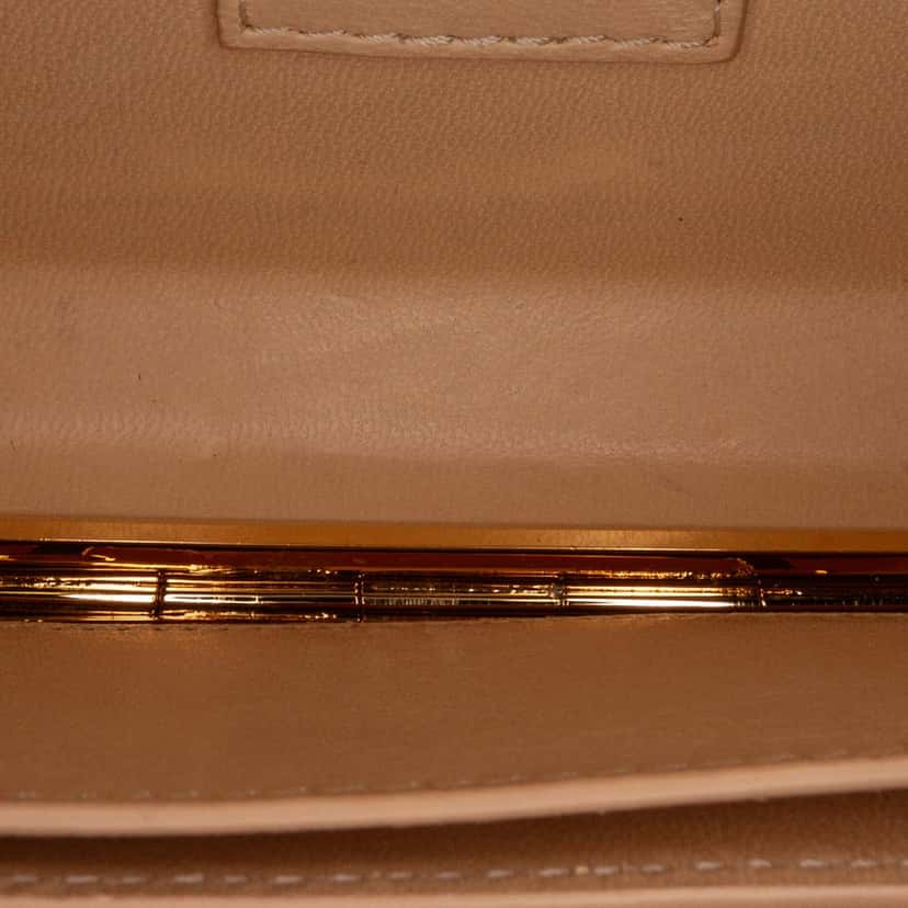 Louis Vuitton Minaudiere Shell Clutch Gold Metal Good condition - Box View