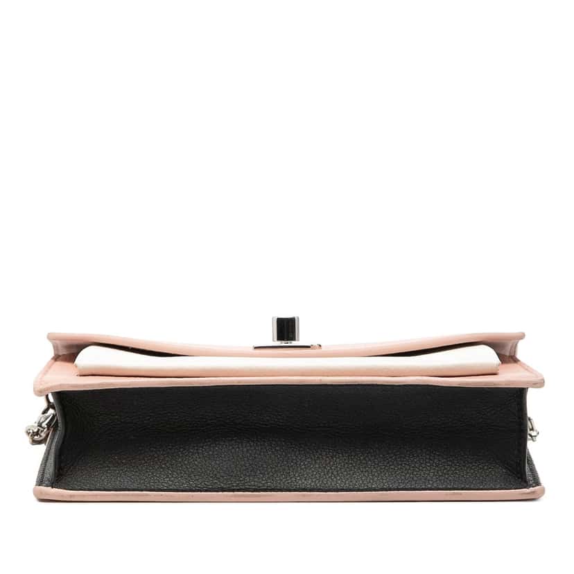 Louis Vuitton Bicolor Leather MyLockMe Chain Pochette Pink Leather Very good condition - Inside View