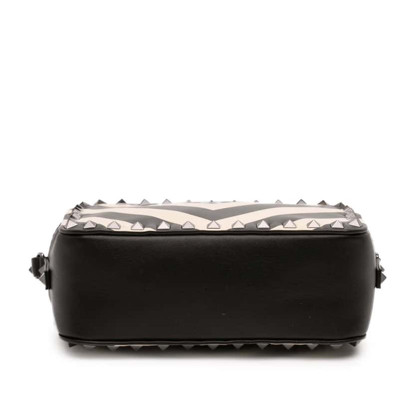 Valentino Leather Chevron Print Rockstud Camera Bag Black Leather Very good condition - Inside View
