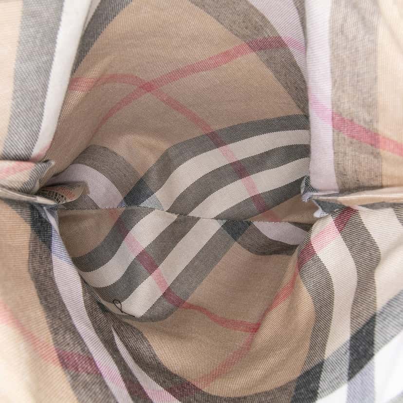 Burberry Leather Fold Over Wristlet Clutch Brown Leather Very good condition - Model View