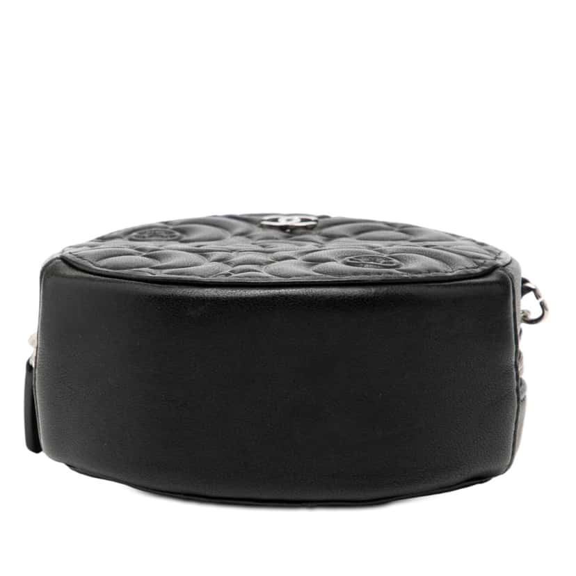 Chanel Goatskin Camellia Round Clutch with Chain Black Leather Very good condition - Inside View