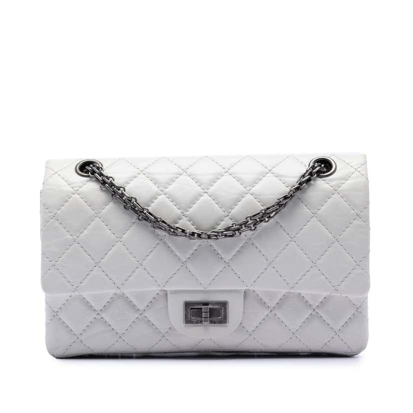 Chanel Quilted Aged Lambskin Leather 2.55 Reissue 225 Double Flap Bag White Leather Very good condition - Front View