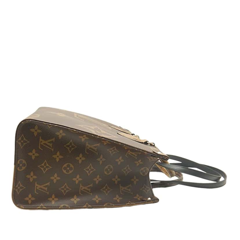 Louis Vuitton Monogram Reverse Giant OnTheGo MM Brown Very good condition - Model View