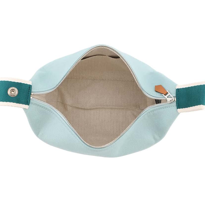 Hermès Small Toile Bride A Brac Case Blue Very good condition - Model View