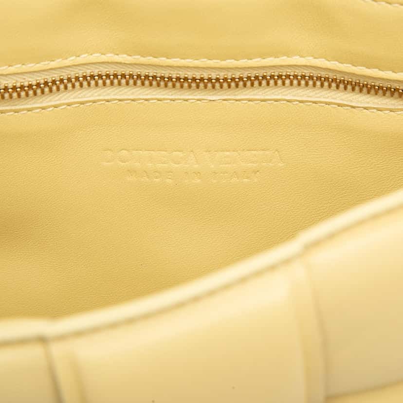 Bottega Veneta Nappa Intrecciato Padded Cassette Crossbody Yellow Leather Very good condition - Box View