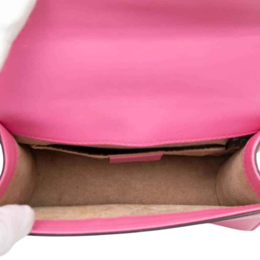 Gucci Mini Calfskin Web Sylvie Chain Crossbody Pink Leather Very good condition - Model View