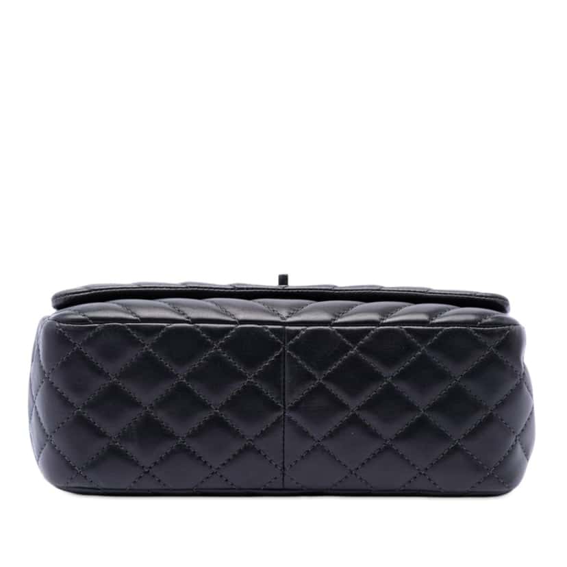 Chanel Medium Chevron Lambskin Surpique Flap Black Leather Very good condition - Inside View