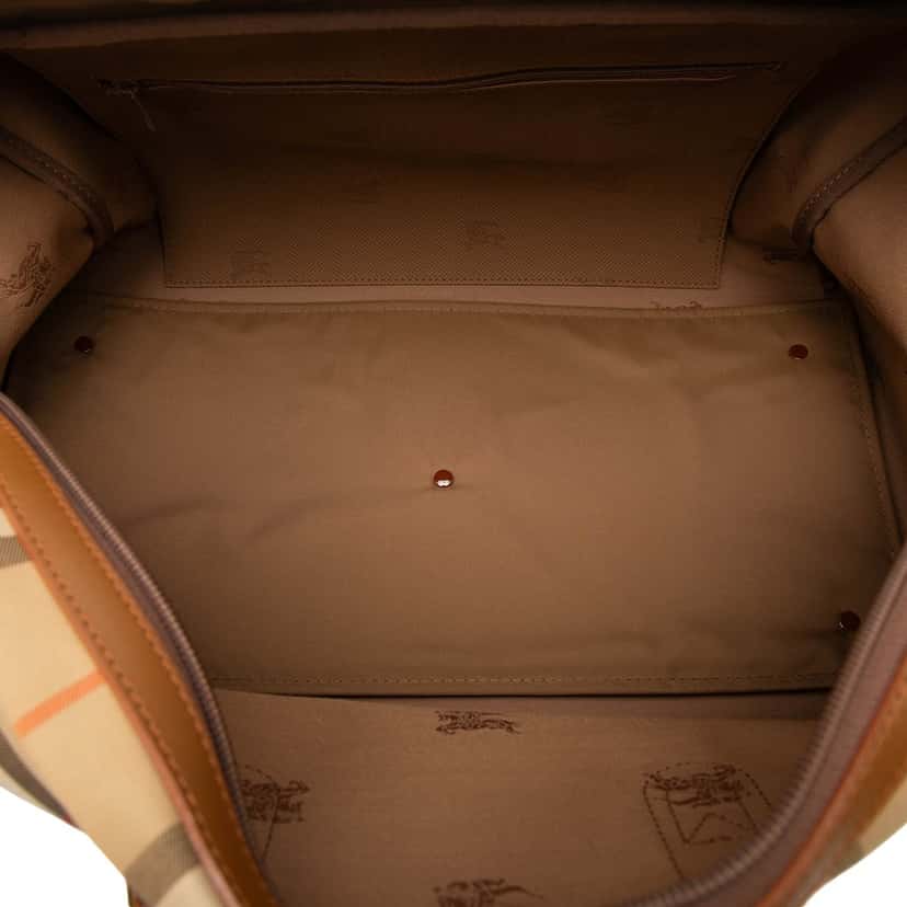 Burberry Haymarket Check Canvas Travel Bag Beige Very good condition - Model View