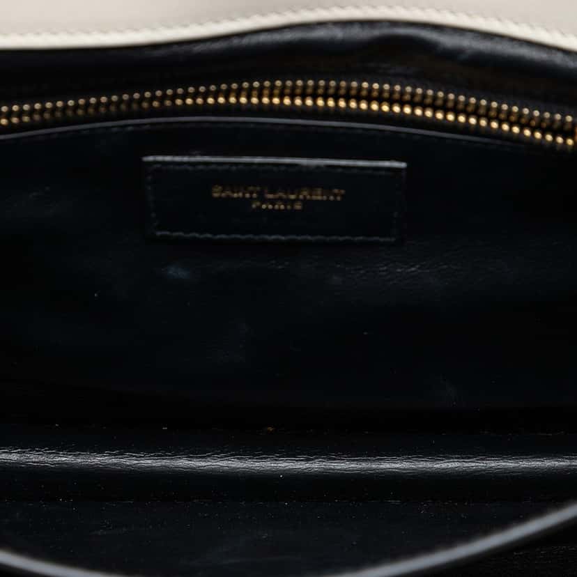 Saint Laurent Quilted Lambskin Monogram Gaby Crossbody White Leather Very good condition - Model View