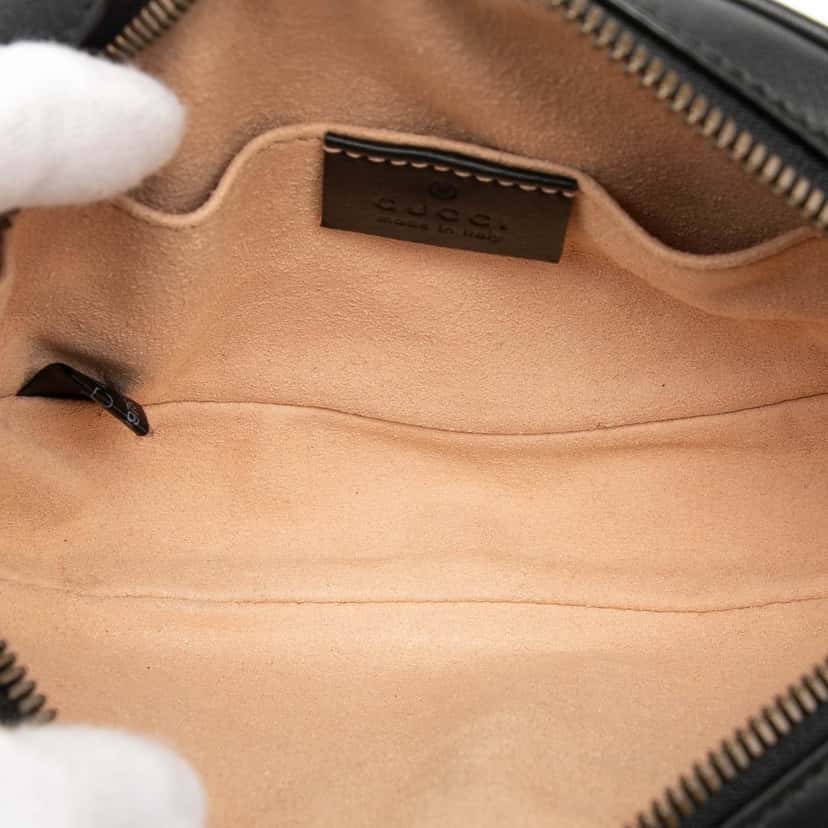 Gucci GG Marmont Matelasse Leather Belt Bag Black Leather Very good condition - Model View