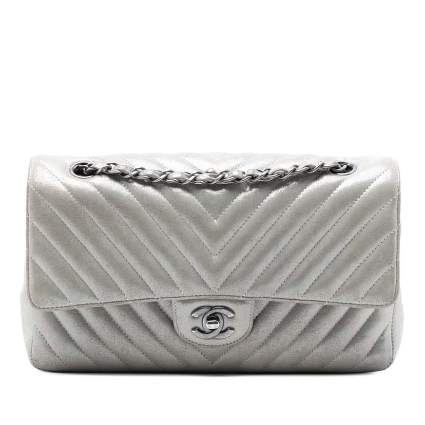 Chanel Medium Classic Chevron Iridescent Lambskin Double Flap Silver Leather Very good condition - Front View