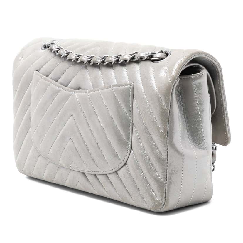 Chanel Medium Classic Chevron Iridescent Lambskin Double Flap Silver Leather Very good condition - Back View