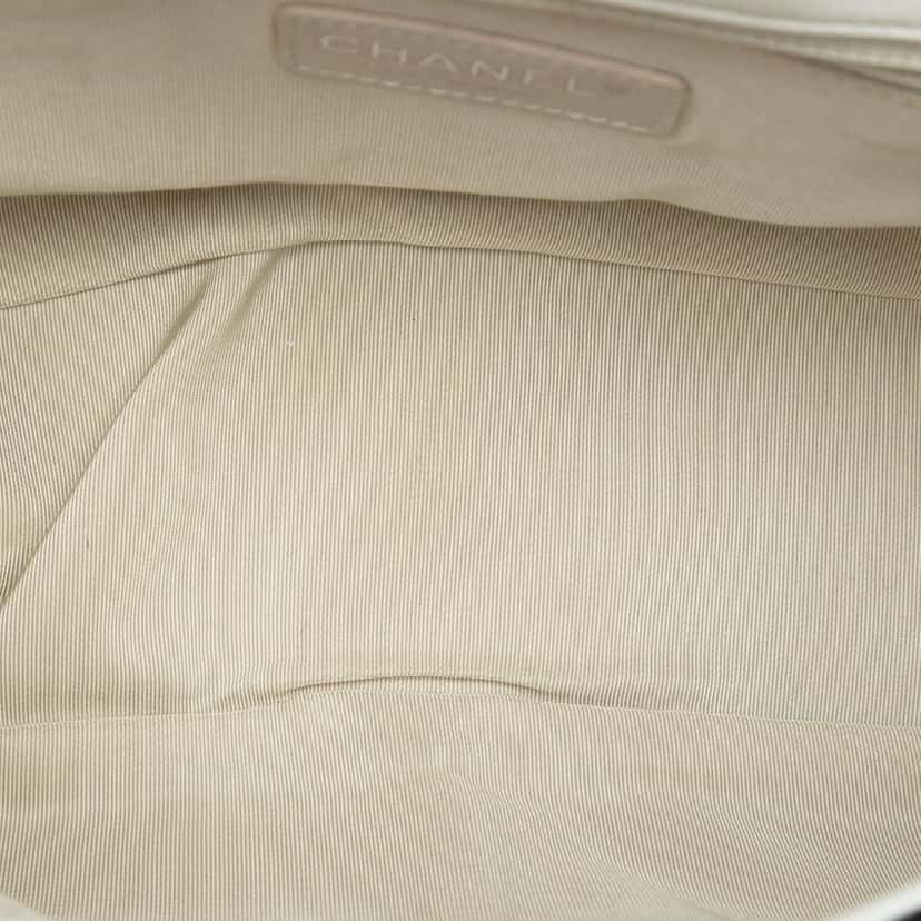 Chanel Jumbo Lambskin Canebiers Net Flap White Leather Very good condition - Model View