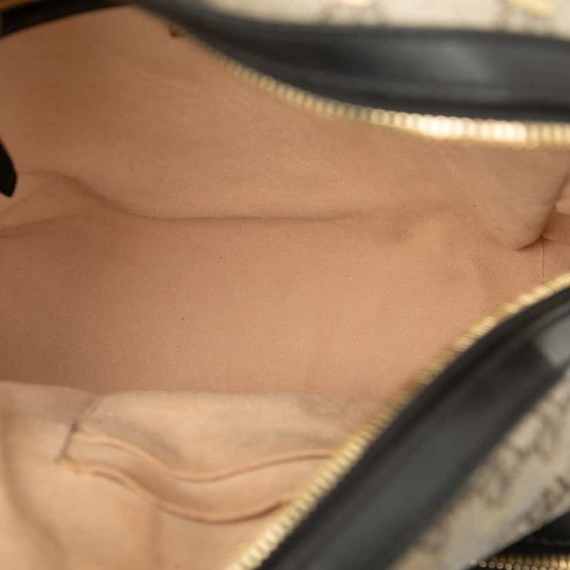 Gucci Small GG Supreme Bee Backpack Beige Very good condition - Model View