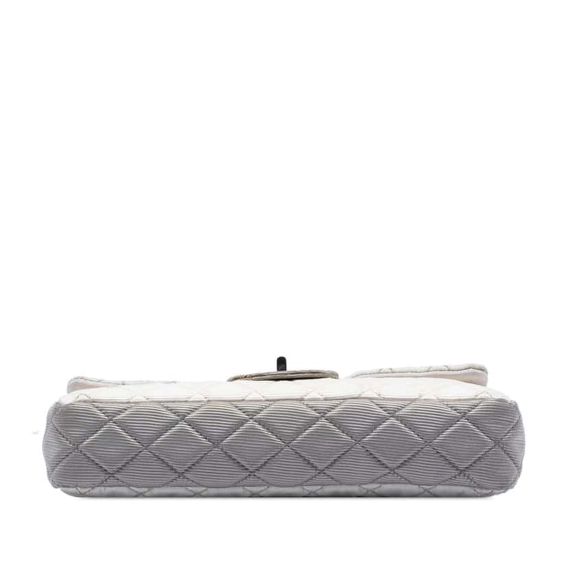 Chanel Small Tricolor Quilted Jersey Reissue 2.55 East West Flap White Very good condition - Inside View