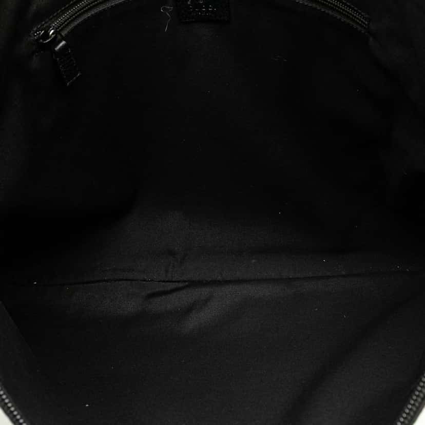 Gucci GG Nylon Crossbody Black Very good condition - Model View