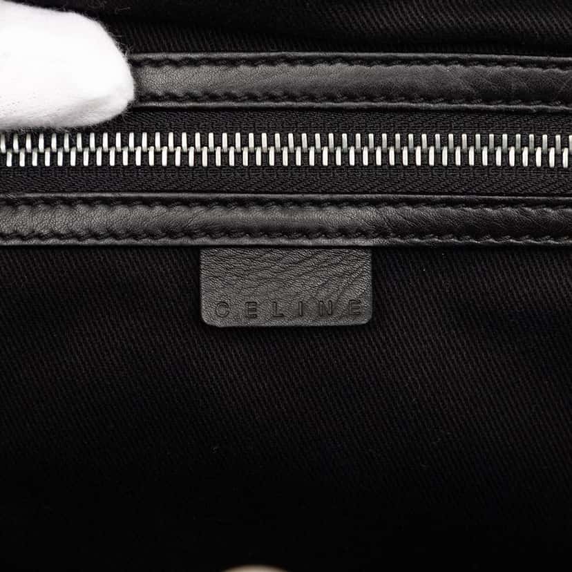 Celine Leather Boogie Clasp Handbag Black Leather Very good condition - Box View