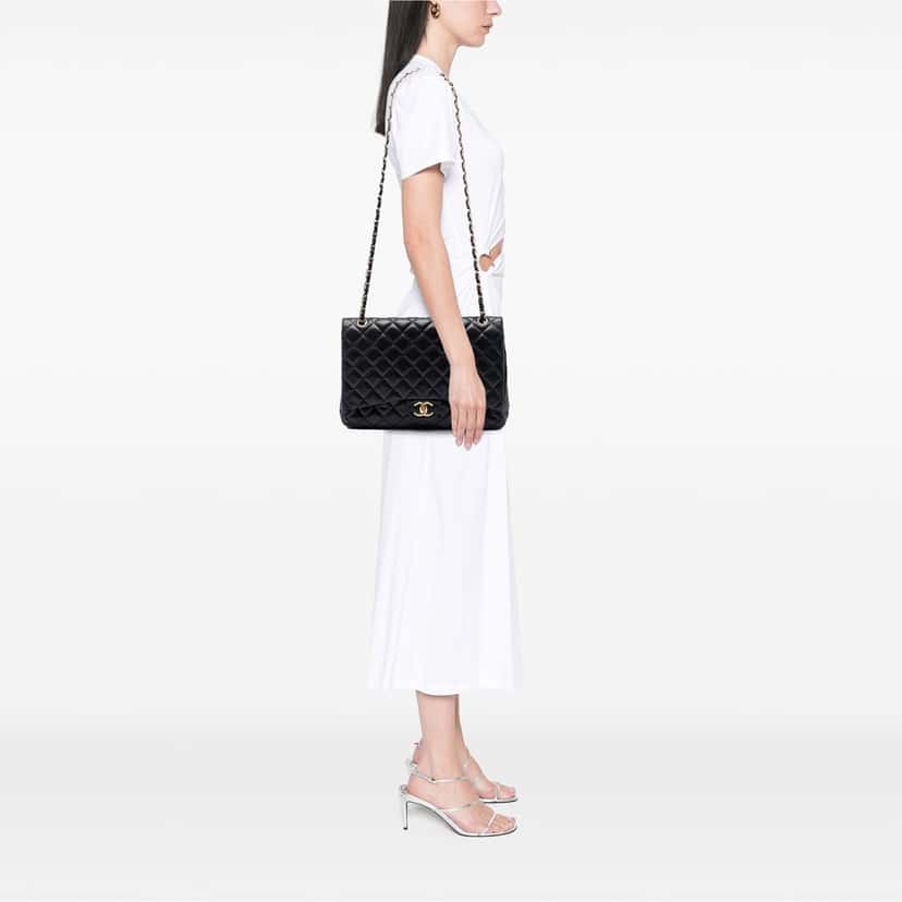 Chanel Maxi Classic Lambskin Double Flap Black Leather Very good condition - Box View
