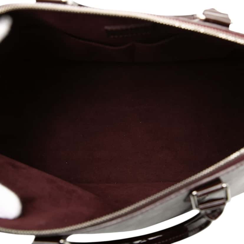 Louis Vuitton Electric Epi Alma GM Red Leather Never worn, with tag - Model View