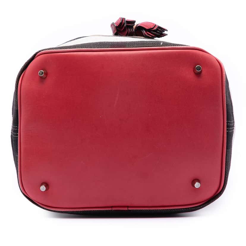 Burberry Medium Mega Check Canvas and Grained Calfskin Ashby Tassel Bucket Bag Brown Very good condition - Inside View