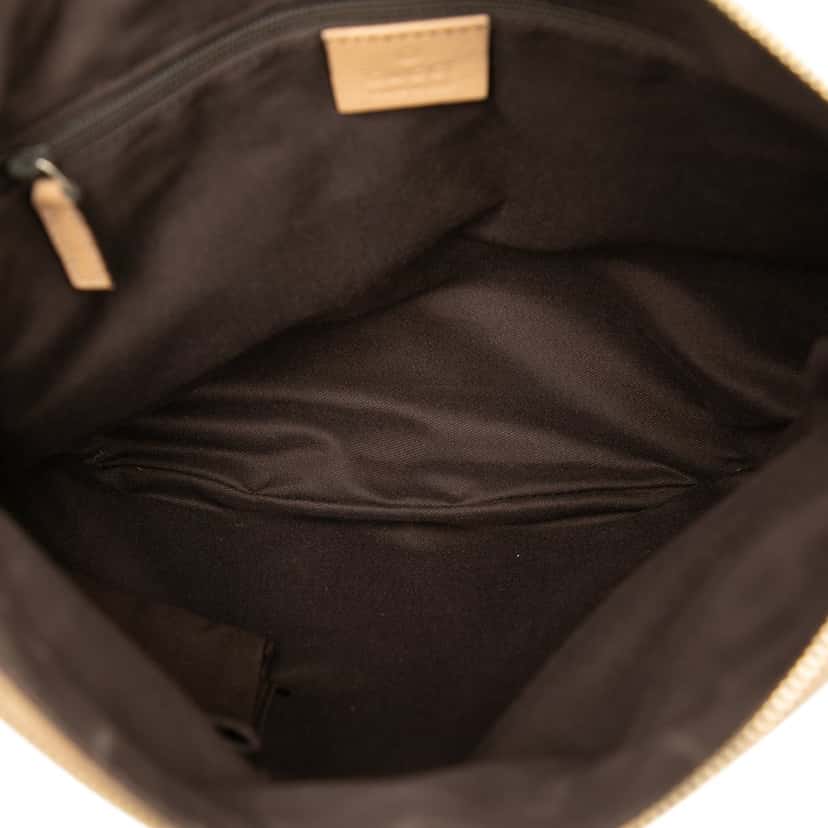 Gucci GG Canvas Abbey D Ring Crossbody Beige Very good condition - Model View