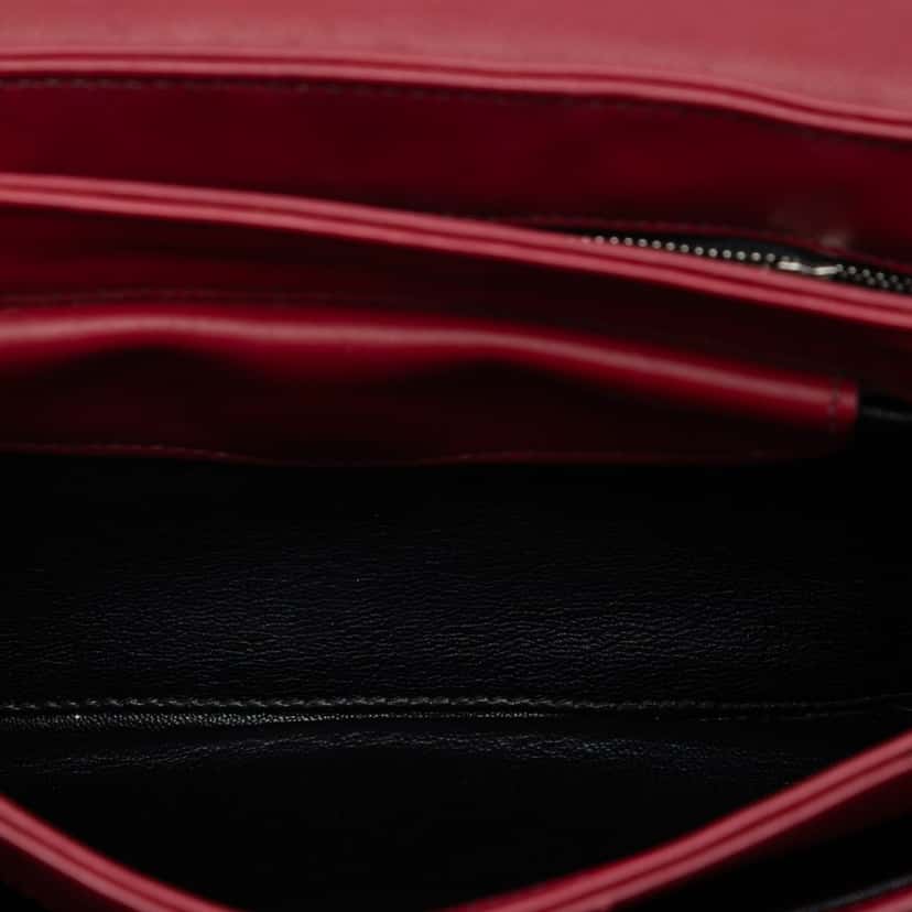 Prada Soft Calf Chain Crossbody Red Leather Very good condition - Model View