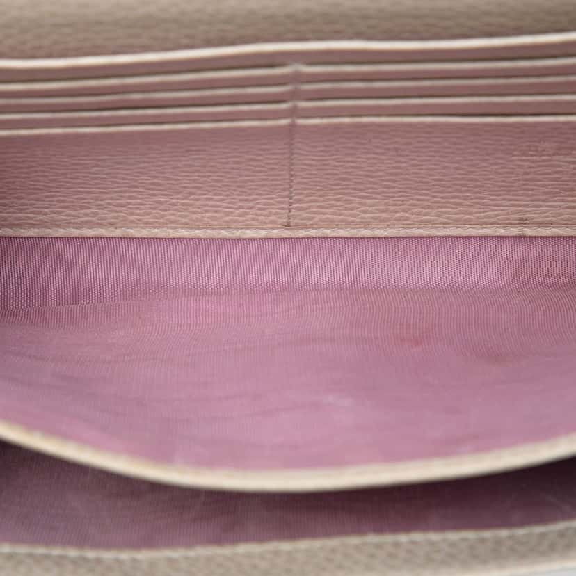 Gucci Calfskin Dionysus Wallet on Chain White Leather Very good condition - Model View