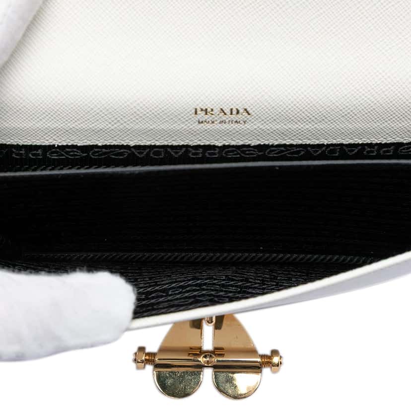 Prada Saffiano Heart Lock Crossbody White Leather Very good condition - Model View