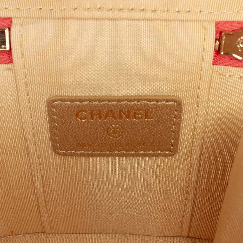 Chanel Mini Quilted Lambskin Pearl Crush Vanity Case With Chain Pink Leather Very good condition - Box View