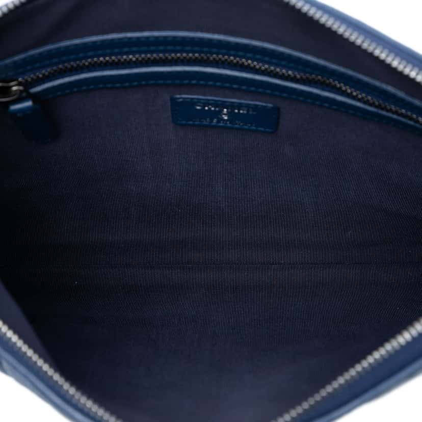 Chanel Medium Aged Calfskin Gabrielle O Case Clutch Blue Leather Very good condition - Model View