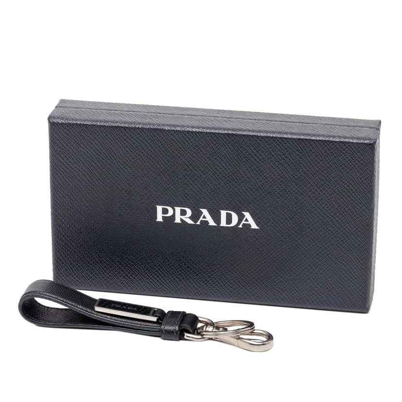 Prada Saffiano Logo Key Chain Black Leather Very good condition - Box View