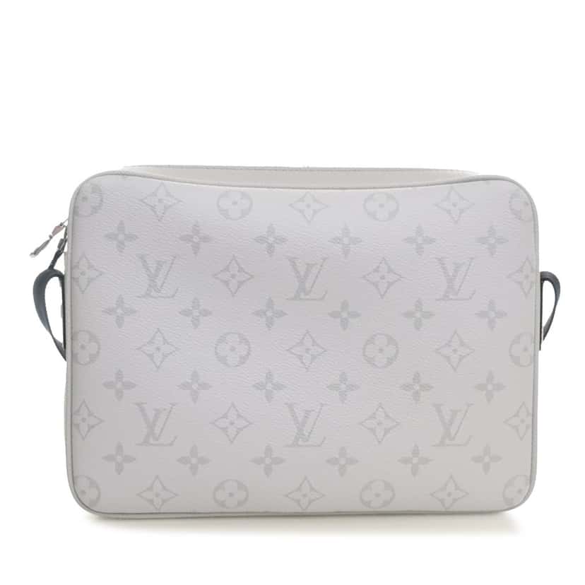 Louis Vuitton Monogram Taigarama Outdoor Messenger White Leather Very good condition - Back View