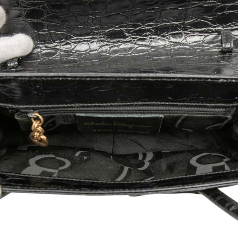 Ferragamo Croc Embossed Vara Bow Top Handle Bag Black Leather Very good condition - Model View