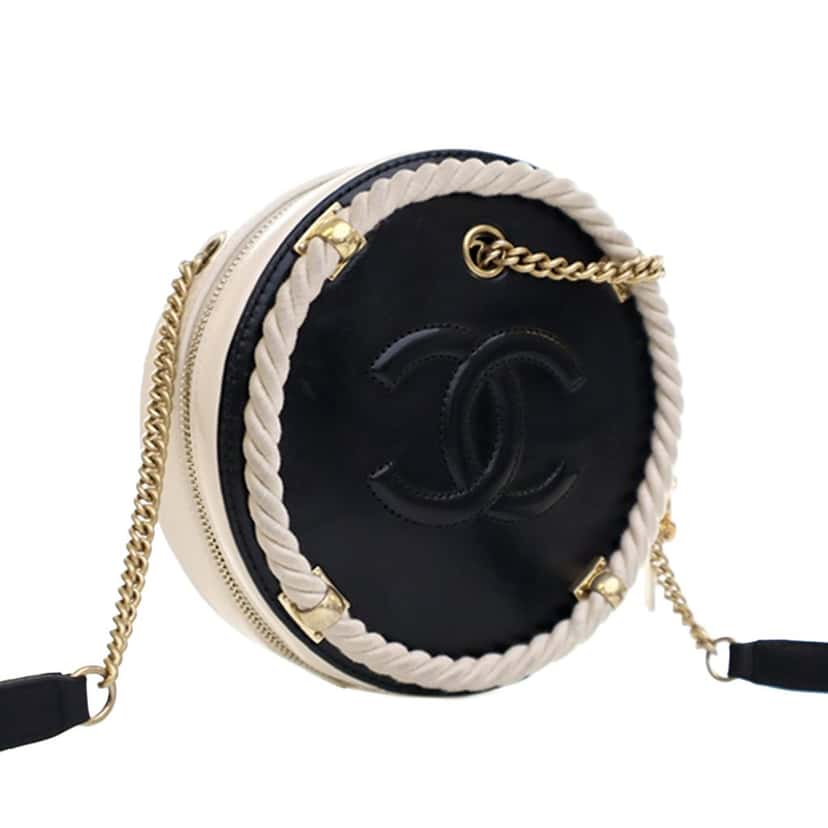 Chanel Crumpled Calfskin En Vogue Round Bag Black Leather Very good condition - Inside View