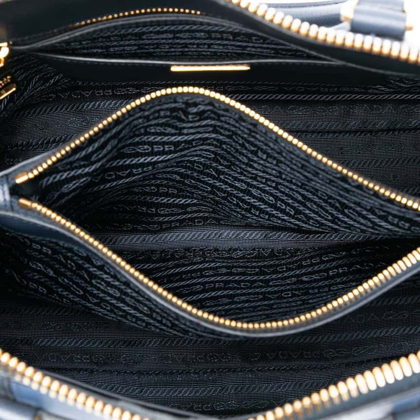 Prada Medium Bicolor Saffiano Lux Promenade Satchel Blue Leather Very good condition - Model View