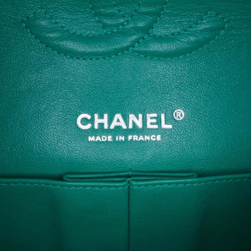Chanel Medium Classic Jersey Double Flap Green Very good condition - Box View