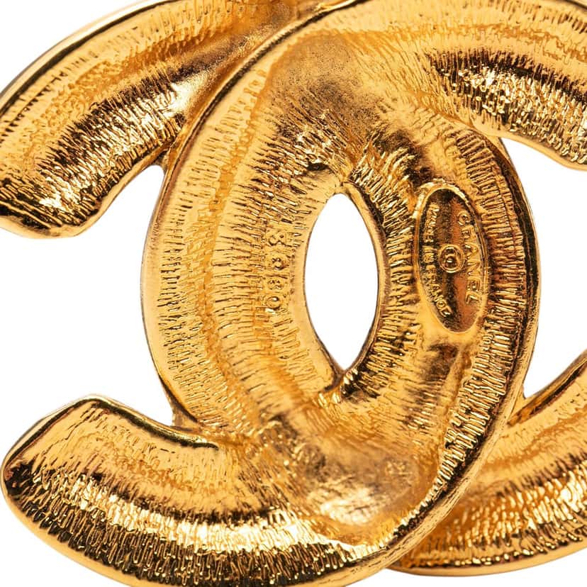 Chanel CC Gold Plated Quilted Pendant Necklace Gold Metal Very good condition - Box View