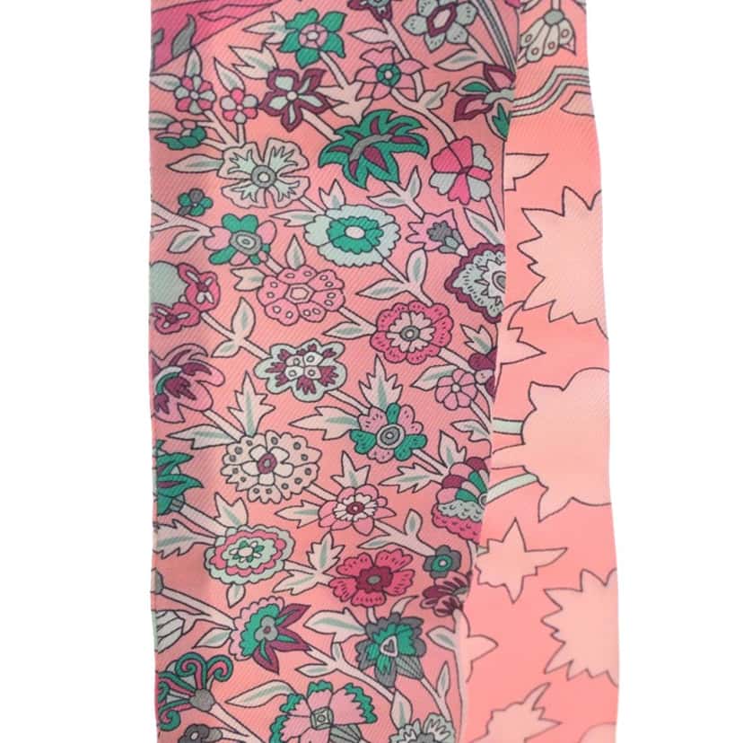 Hermès Tapis Persans Silk Twilly Scarf Pink Very good condition - Inside View
