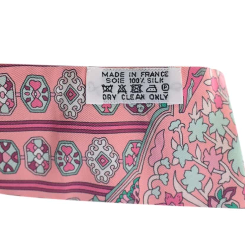 Hermès Tapis Persans Silk Twilly Scarf Pink Very good condition - Box View