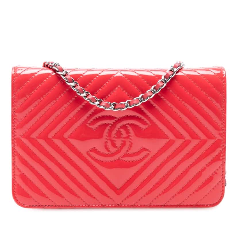 Chanel CC Patent Diamond Quilted Wallet On Chain Red Leather Very good condition - Front View