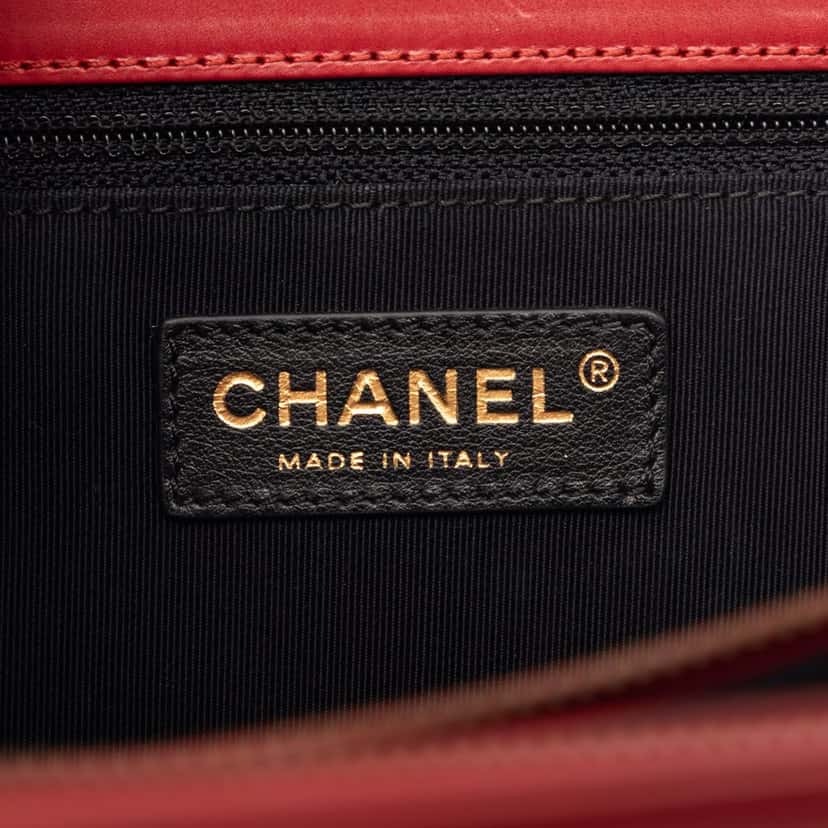 Chanel Small Calfskin Boy Jetsetter Shopping Tote Red Leather Very good condition - Box View