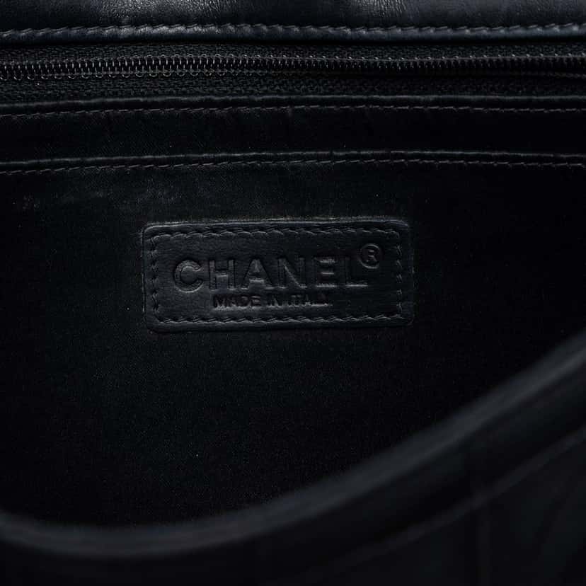 Chanel New Travel Line Medium Nylon Single Flap Black Very good condition - Box View