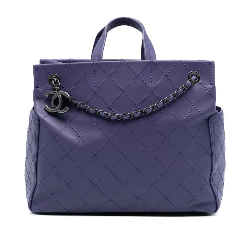 Chanel Medium CC Quilted Calfskin Pocket Tote Purple Leather Never worn, with tag - Front View
