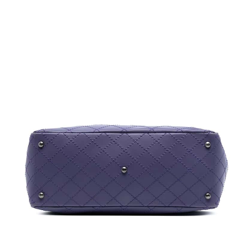 Chanel Medium CC Quilted Calfskin Pocket Tote Purple Leather Never worn, with tag - Inside View