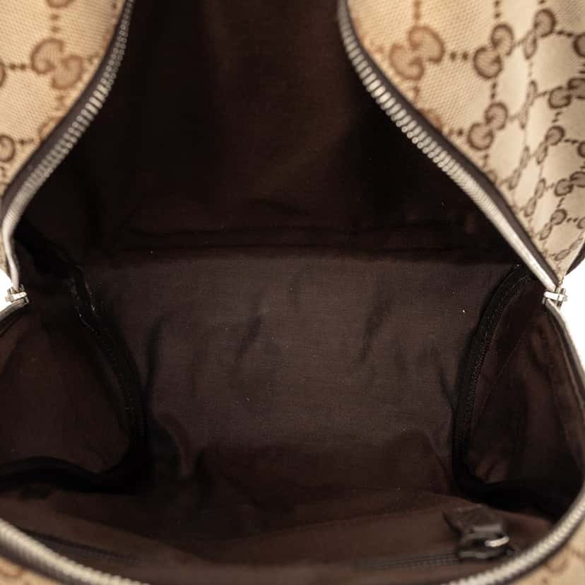 Gucci GG Canvas Backpack Beige Very good condition - Model View
