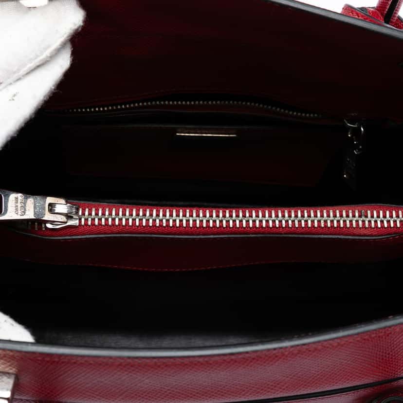 Prada Saffiano Cuir Turnlock Twin Satchel Red Leather Very good condition - Model View
