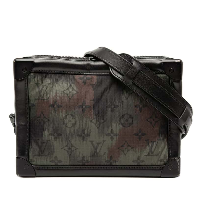 Louis Vuitton Monogram Camouflage Nylon Soft Trunk Green Very good condition - Front View