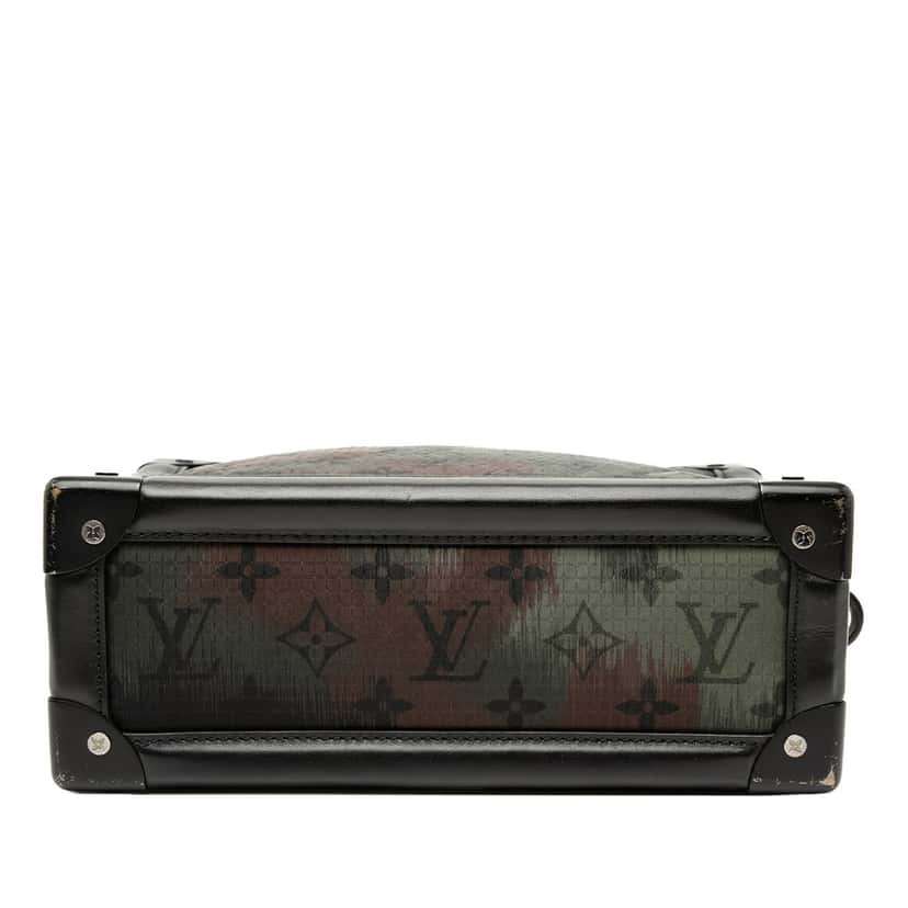 Louis Vuitton Monogram Camouflage Nylon Soft Trunk Green Very good condition - Inside View