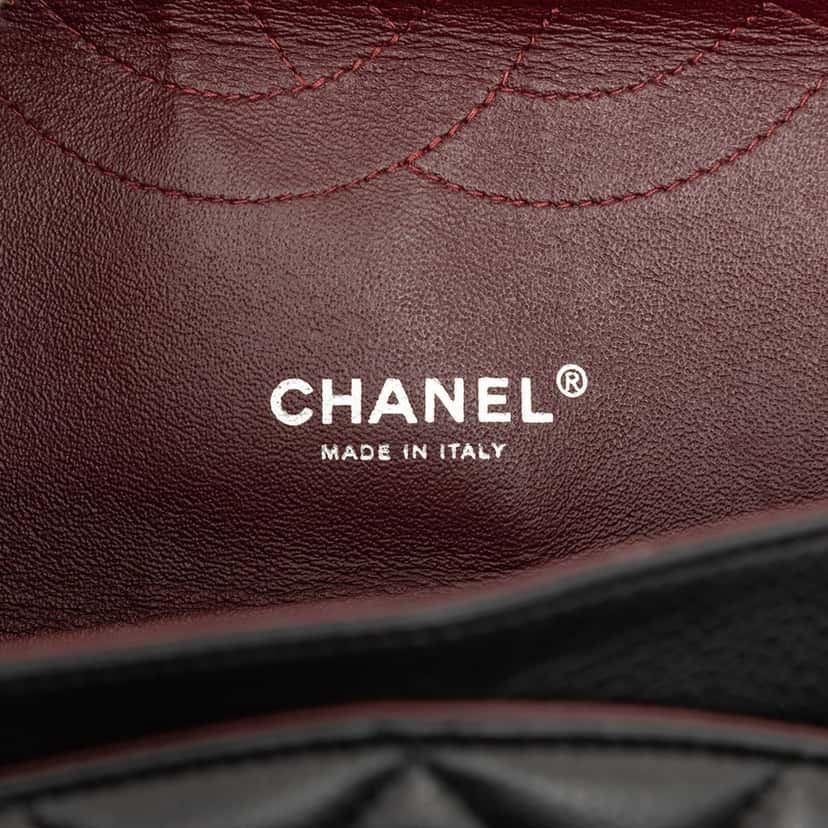 Chanel Maxi Classic Caviar Double Flap Black Leather Very good condition - Box View